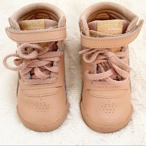 Reebok Classic High Top Sneakers Size 6